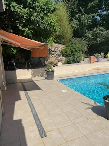 L'Appartement Du Micocoulier Salon-de-Provence Buitenkant foto